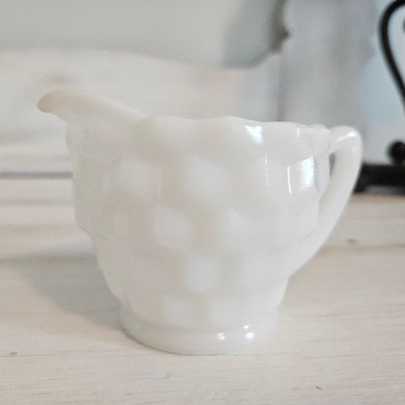 Vintage, Hazel Atlas, Milk Glass Cream and Sugar Set, Cube Pattern - Picture 4 of 6